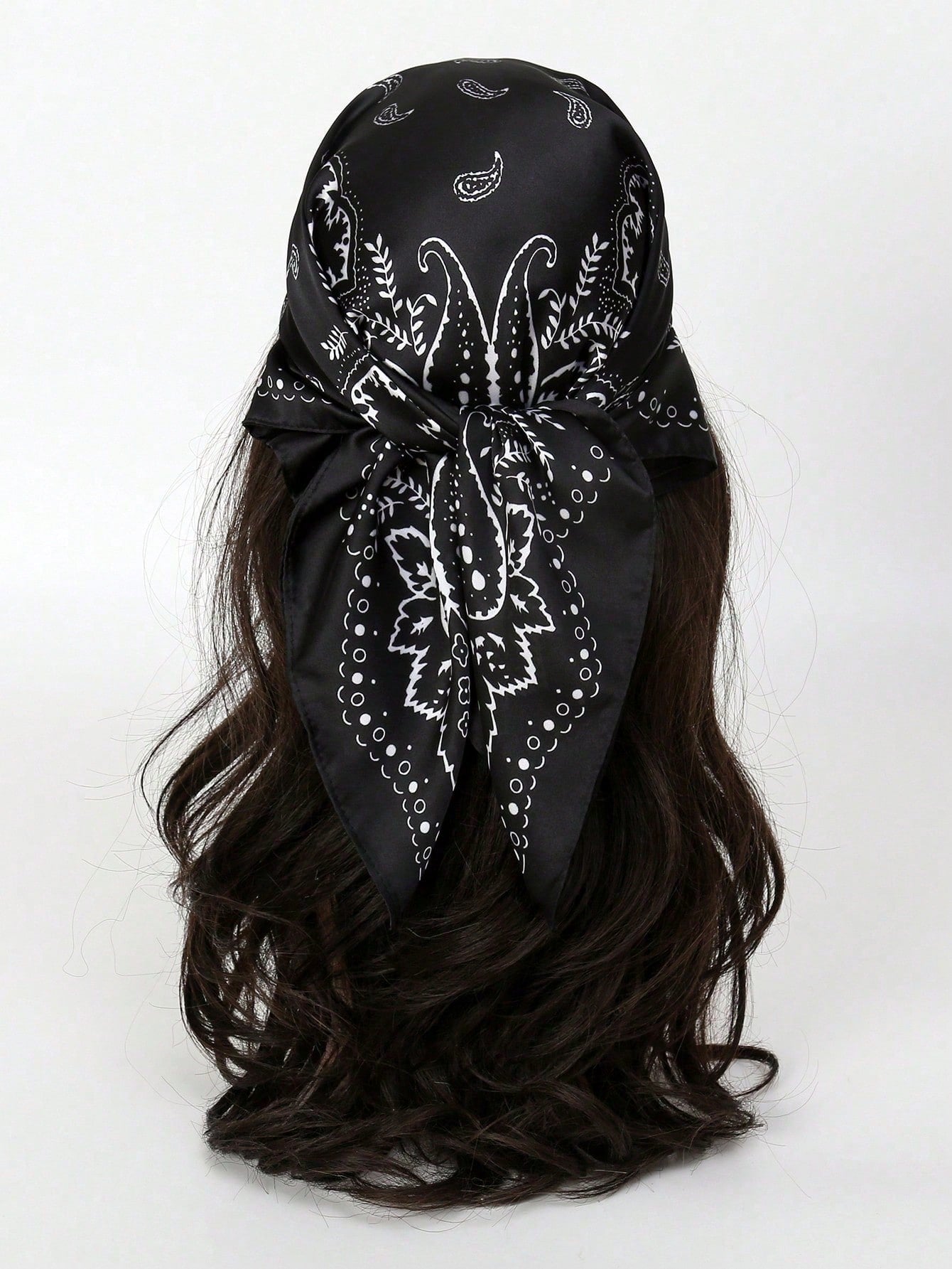 1Pc Women Bandana Style Paisley Print Silky Square Scarf Head Wrap Hair Accessory, Suitable for Daily Use