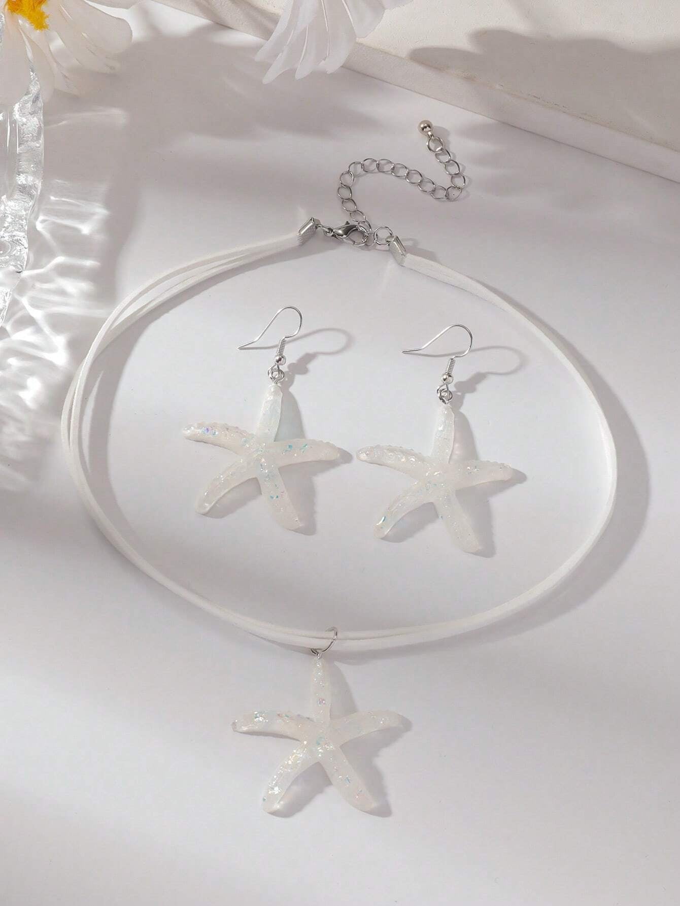 1 Set of 3Pcs Simple Fashion Pentagram Pendant Necklace, Beach Vacation Style Starfish Earrings Necklace Personality Beach Resin Starfish Women'S Jewelry Set