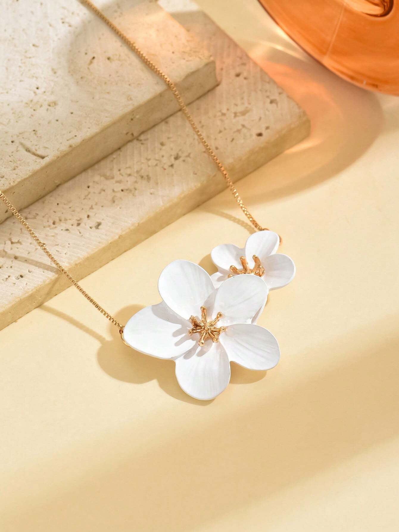 1Pc Adjustable White Floral Necklace, Fresh & Elegant Design, Suitable for Daily Wear, Beach Vacation, Party, Gift