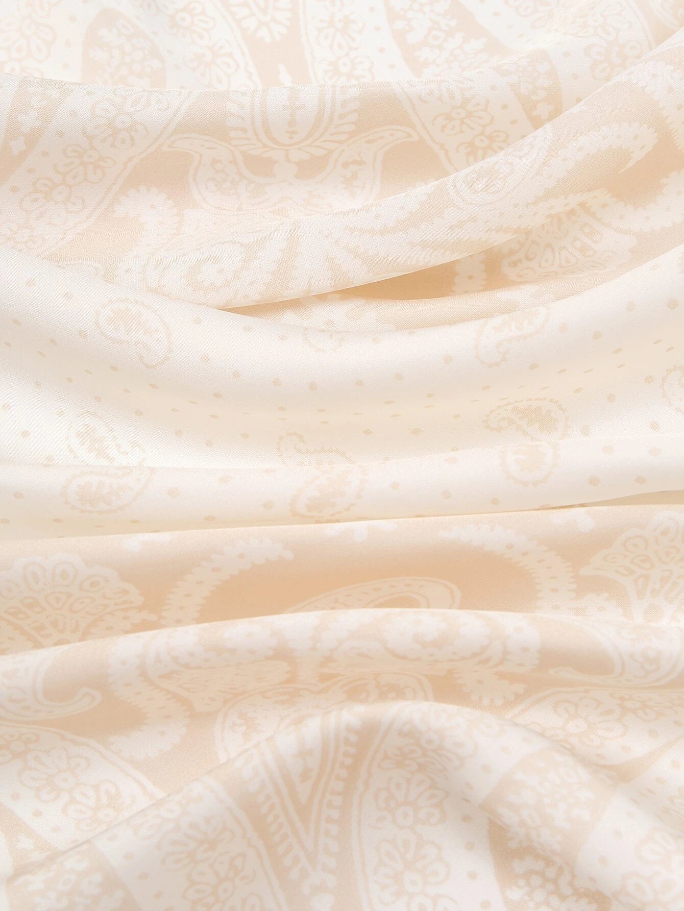 1Pc Simple Printed 70S Square Scarf, New Spring Fashion Bandana for Women, Can Be Used as Belt, Bag Decoration, Ribbon, Headband or Headscarf Bandana,Hair Band,Head Band Ideal for Dressing up Your Look